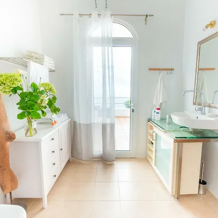 Apartment Casa Bougainvilha Owners Flat Arco da Calheta (Madeira)